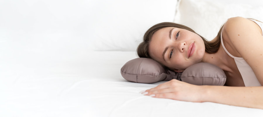 Ist das Schlafen ohne Kissen gesund?